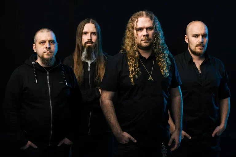 DECROWNED Band Members