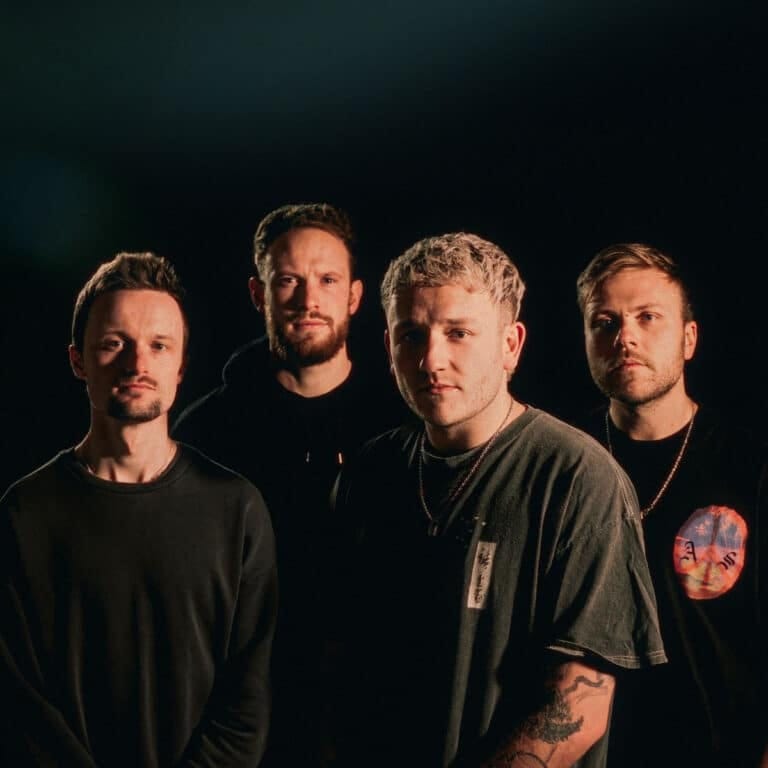 BRAVE LIAISON band