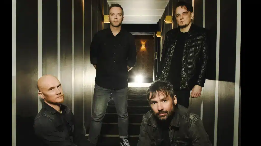 The pineapple thief band mebers scaled