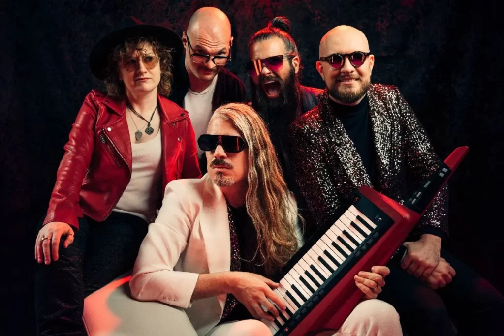 Voyager Band Members