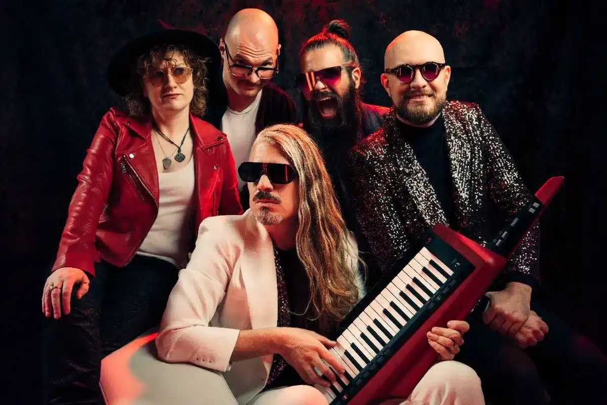 Voyager Band Members