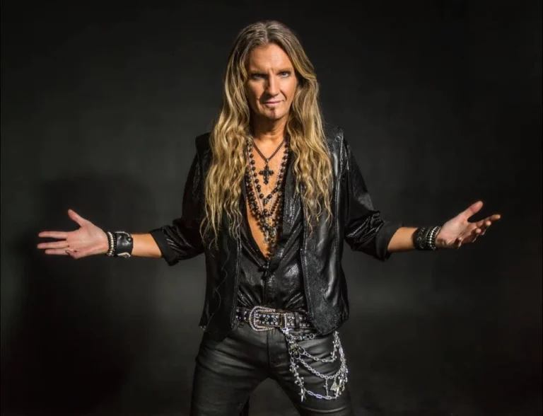 Joel Hoekstra’s 13