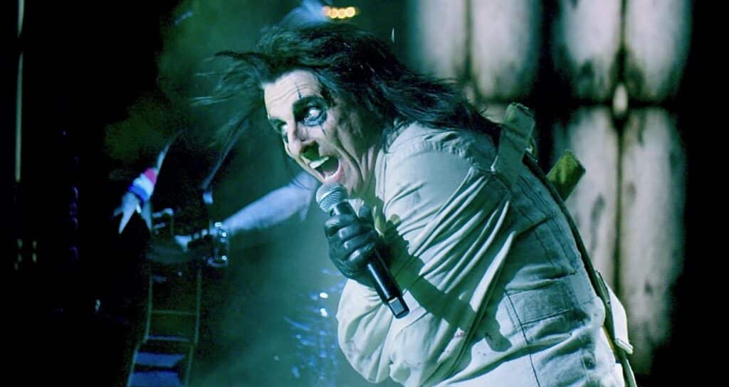 Alice Cooper performing