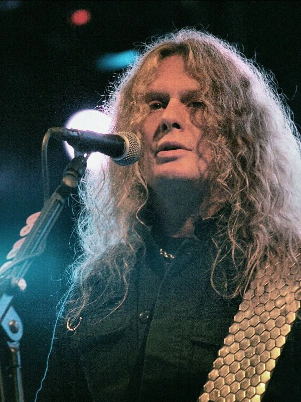 John Sykes performing live