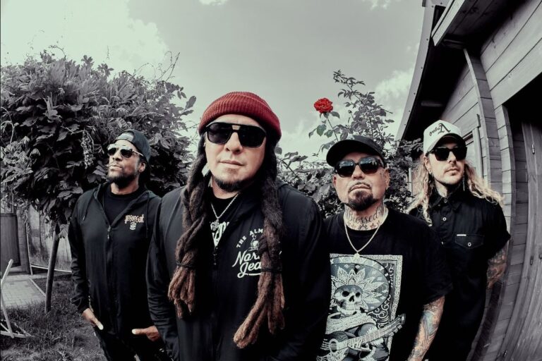 pod outbreak band