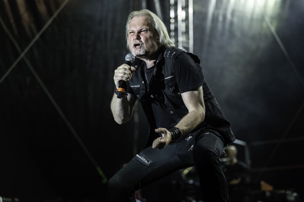 Jorn Lande singing on stage